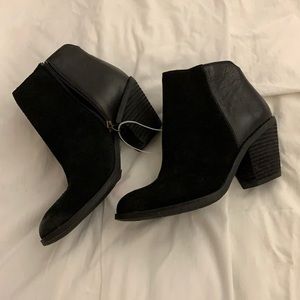 Sofft black ankle booties
